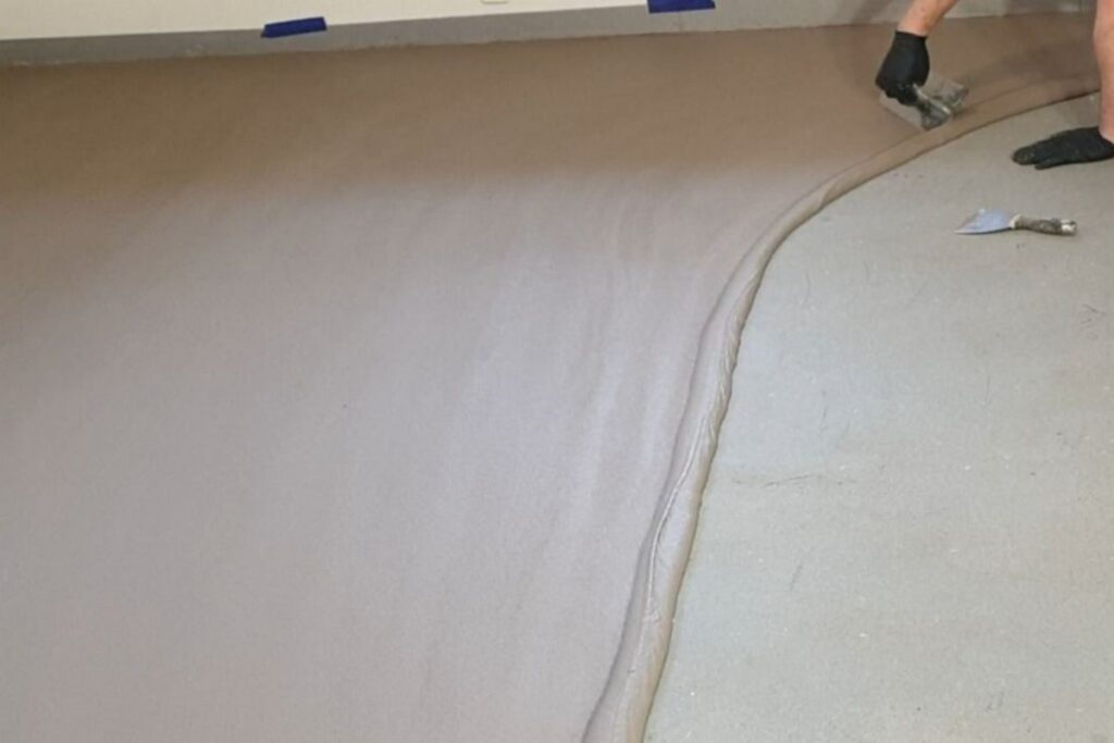 Podłoga z mikrocementu Base 1 warstwa