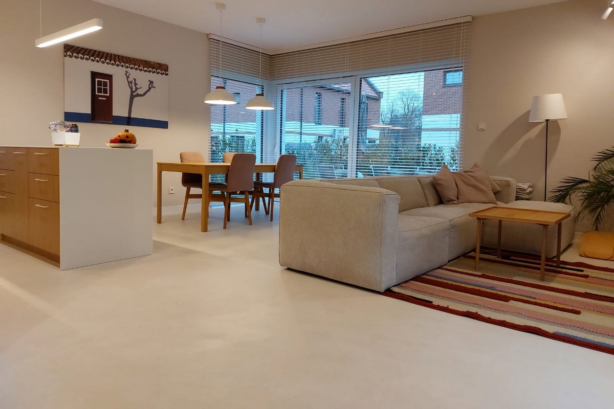 Podłoga z mikrocementu