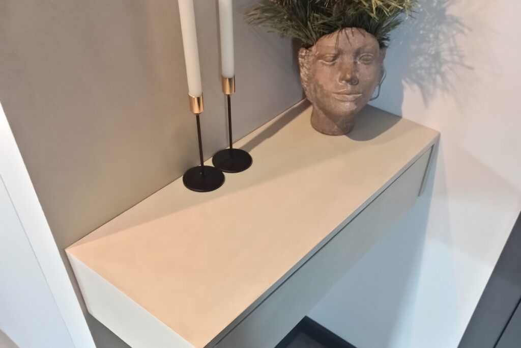 Meble z mikrocementu